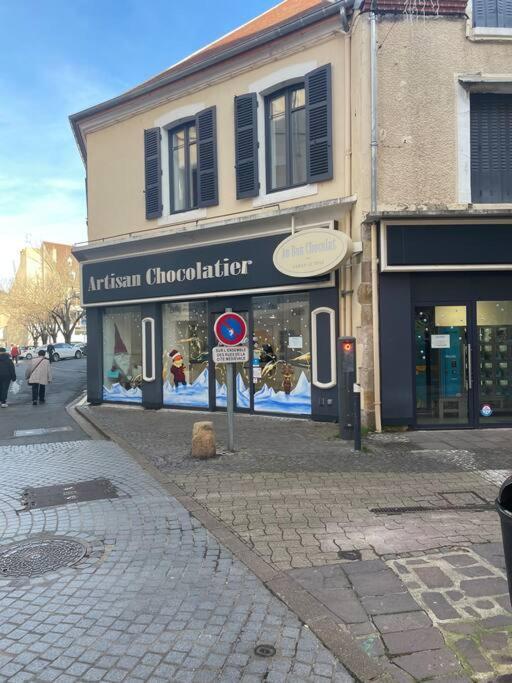 Au Coeur De La Cite Medievale Montluçon Kültér fotó